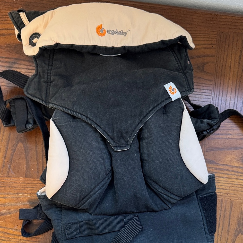 Ergobaby Black and Cream Carrier